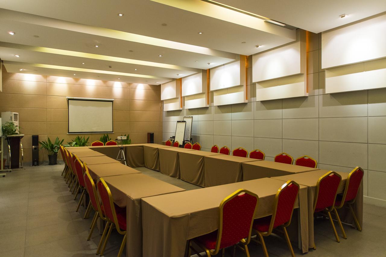 Jinjiang Inn Select Jinan Baotuquan מראה חיצוני תמונה